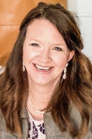 Kelly Streiff's Instagram, Twitter & Facebook