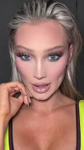 Meredith Duxbury Makeup Routine Part 3