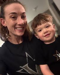 Introducing our incoming intern, Hannah Tatum! Her hometown is Murphy, NC.  Her hobbies include line dancing, reading and crocheting! Welcome Hannah!  💃📚🧶 #emresidents #emergencymedicineresidency