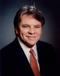 Rolando Rios's Instagram, Twitter & Facebook