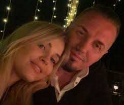 Vedat muriqi (born 24 april 1994) is a kosovan footballer who plays as a striker for turkish club çaykur rizespor. Afrones Organisiert Eine Grosse Geburtstagsfeier Die Bilder Kommen Dort Aus Der Atmosphare Lajme Mk Nachrichten Aus Nordmakedonien