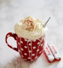 Le Fondant Au Kinder Mug Cake Le Nouveau Cupcake Elle A Table Recettes Noel Recettes Sucrees Recette