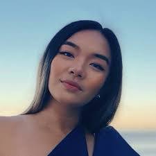 Bea Bueno's Instagram, Twitter & Facebook