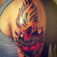 Colores y conceptos en un tatuaje sagrado corazon de jesus. Resultado De Imagen Para Sagrado Corazon De Jesus Tatuajes Jesus Tattoo Tattoos Sacred Heart Tattoos