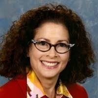 Leslie Bratton's Instagram, Twitter & Facebook