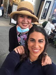 Dinner at @thyme_and_tonic was great tonight, Orly Gottesman  https://www.thymeandtonic.com/ but the best part was: I ran into my friend  @renalunz and her date seated at next table. And next thing I knew,