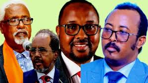 Taliyaha guud ee Ciidanka Ilaalada Xeebaha Jsl Admiral Axmed Hure Haariye  ayaa qalab casri kala ware