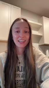 Eva Moseley's Instagram, Twitter & Facebook