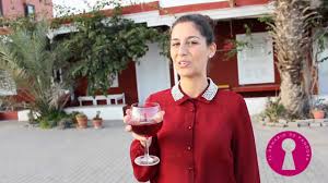 El color burdeos es elegante y sobrio, transmite pasión y sensualidad. Como Combinar El Color Burdeos Granate Oxblood O Burgundy Youtube
