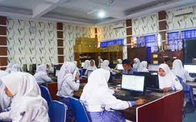 Naskah soal ini dibuat oleh kemendikbud setiap sekolah dibolehkan memilih soal mana yang akan diujikan boleh merevisi boleh membuat kunci jawabankerja sama dengan asesor external. Smk Negeri 2 Magelang