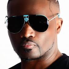 Samantha Sanders (@smoniz1967)