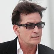 Charlie Sheen új, saját sorozatban