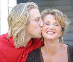 Aunt fills the family void for East Bridgewater's DeAndrade