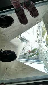 Cn Tower Toronto Glass Floor Toronto Ontario Canada Glass Floor Cn Tower