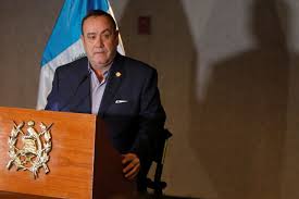 El hijo del expresidente mexicano luis echeverría fue hallado muerto el martes en su casa de álvaro echeverría zuno, de 71 años, se suicidó de acuerdo al informe de la fiscalía del estado que. World News Guatemala S New President Takes Office Under Us Pressure On Asylum