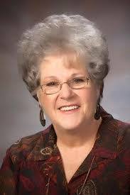 Cynthia Robb's Instagram, Twitter & Facebook