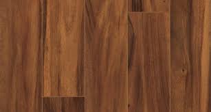 Amazon Acacia Smooth Laminate Floor Red Brown Color Acacia Wood Finish 8mm 1 Strip Plank Laminate Flooring Easy To Inst Laminate Laminate Flooring Flooring