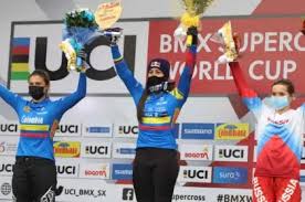 Mariana pajón estaba esperando en los últimos cinco años, despues de los dificiles percances con la rotura de ligamento cruzado anterior y colateral medial que sufrió en el año 2018, la bicicrocista volvió a una competencia y a una final feliz, esta vez en los olimpicos de tokio 20202. Mariana Pajon Se Quedo Con La Cuarta Valida De La Copa Mundo De Bmx