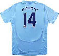 The blues were desperate to sign the croatian midfielder after he impressed for spurs but saw several bids knocked back. 2008 09 Tottenham Away Shirt Modric 14 Excellent S Classic Retro Vintage Football Shirts