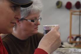 My hands are my eyes now' : Visual art for people with vision loss