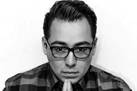 Victor Mallari's Instagram, Twitter & Facebook