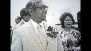 This is the unfinished autobiography of tun dr ismail abdul rahman, the medical doctor who held key government positions in the first two decades of malaysian nation building, and who was an important early player within umno, the country's dominant political party. Taman Tun Dr Ismail Katanya Tempat Elit Tapi Ramai Tak Tahu Sejarah Disebalik Namanya