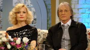 Doar o minune îl mai poate salva pe mihai constantinescu, care se află în coma profundă de patru luni de zile. AnunÈ›ul FÄƒcut De SoÈ›ia Lui Mihai Constantinescu