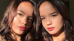 The connell twins tumbuh besar di subang, hingga 6 tahun keluarga mereka pindah ke medan. Profil The Connell Twins Selebgram Seksi Berdarah Indonesia Australia Tribun Timur