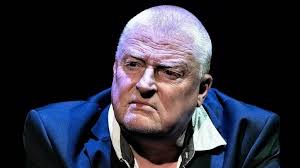 Besprechung der Thomas-Mann-Premiere in Krefeld: Lehrgang für Theatergänger