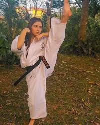 Pin By James Colwell On Martial Arts Practice And Exercise Martial Arts Women Women Karate Female Martial Artists