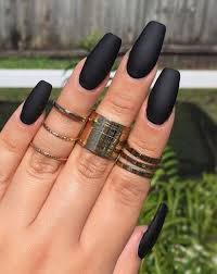 In this video i made 3 simple designs that are easy to create, and mix matte a. 22 Black Nails That Range From Elegant Manicures To Edgy Nail Art Matte Nails Design Black Nail Designs Edgy Nails