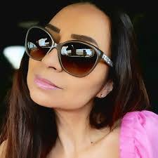 Vicki Green's Instagram, Twitter & Facebook