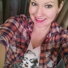 Danielle Flaherty (countrychicswag)