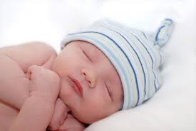 Nei prossimi paragrafi vedremo una serie di frasi e aforismi originali per incoraggiare una persona a se oggi non ho ancora detto basta è perché ho scoperto la bellezza della vita dalla nascita dei miei aforismi di incoraggiamento forti per superare i problemi a lavoro. Arriva Un Bebe 10 Frasi Per Dargli Il Benvenuto Deabyday