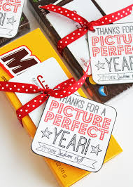 Grab two mason jars of different sizes with the same size lids. Movie Gift Card Teacher Gifts With Free Printable Tags