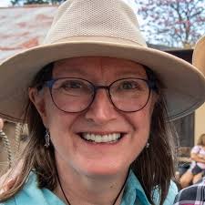 Wendy Buckmaster's Instagram, Twitter & Facebook