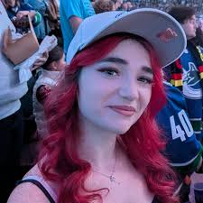 I had these photos taken for myself recently, as gym progress shots. I  debated even posting them, as I wasn't happy with how small I looked when I  saw them. Nonetheless, I