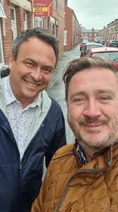 Jonathan Lindley's Instagram, Twitter & Facebook