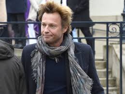 Laurent Delahousse : Harcelé, il reçoit des petites culottes et des lettres  X - Closer