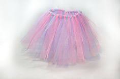In der stadt, um spaziergänger zu schützen, auf der straße liegen, macht mir keinen schreck. Ein Tutu Herstellen Diy Tutu Tutu Ballerinakostum