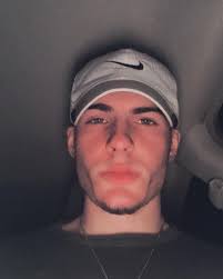 Sean Lampe's Instagram, Twitter & Facebook