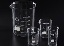 Peralatan volumetrik gelas adalah suatu alat gelas yang memiliki batas skala yang berguna untuk mengukur volume suatu cairan dan atau memindahkannya dengan akurasi yang tergantung spesifikasinya. Pengertian Gelas Ukur Jenis Cara Benar Menggunakan Dan Membaca Skalanya Kanalmu