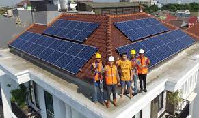 Material yang digunakan untuk pembuatannya adalah polycrystalline solar module grade a. Pakai Panel Surya Tagihan Listrik Bisa Hemat Rp1 Jutaan