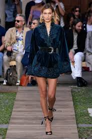 Etro Pret A Porter Printemps Ete 2020 Defile Vogue Paris Defile Mode Pret A Porter Mode Feminine