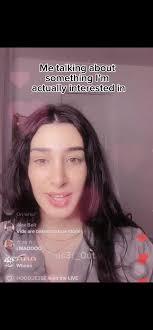 She was talking about her first crush here LMAO #adolla #adola  #holla4adolla4 #alanandadolla #alanandadollalive #hola4alan #fyp #alan  #alantherizzking #alantherizzgod #rizzgod #alannsito