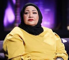 انتصار الشراح، تاريخ ميلادها، عمرها، ديانتها، هل هي مسلمة أم مسيحية، جنسيتها، زوجها، أبنائها، لماذا ارتبط اسمها باسم الفنان داود حسين، ما علاقتها بالفنان عبد الرحمن عقل، كيف أحرجتها هيا الشعيبي، ما هي تفاصيل. Iwn6ylvuloy M