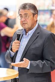 Oder starten sie eine neue suche, um noch mehr fotos bei imago zu entdecken. Sigmar Gabriel Wikipedia