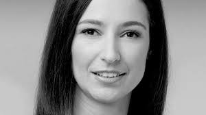 German radio and television presenter. Pinar Atalay Befurchtet Angriffe Auf Journalisten In Deutschland Politik