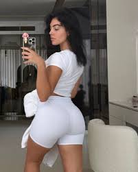 nude nails 4 @georginagio 💅🏼🫧 prep @personailityuk colour @manucurist  skin @diorbeauty georginarodriguez