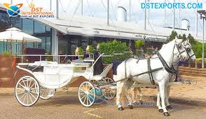 Royal Victoria Horse Carriage Antique ...